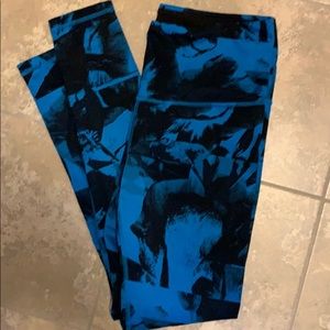 Lucy Size Large Blue Ana Black Tights